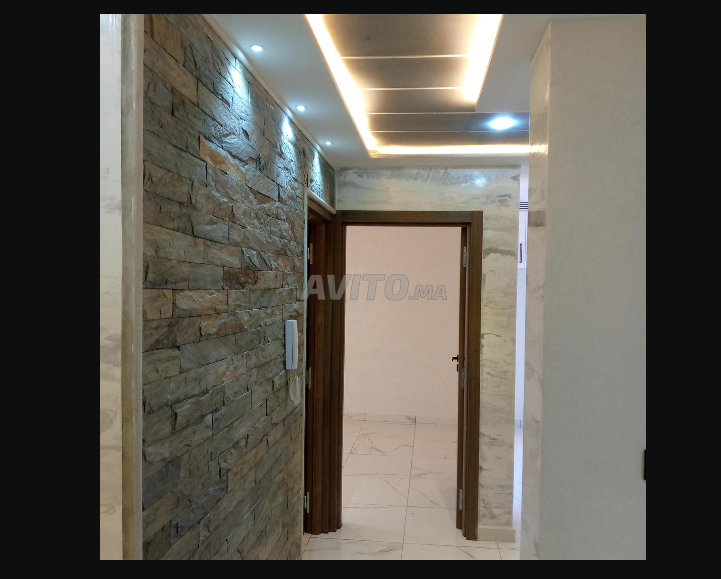 اريد بيع شقة مصلوحة جدا بالطابق الاول